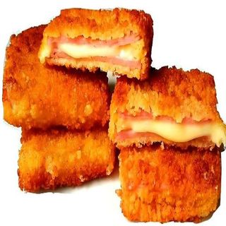 San Jacobo crujientes y patatas fritas