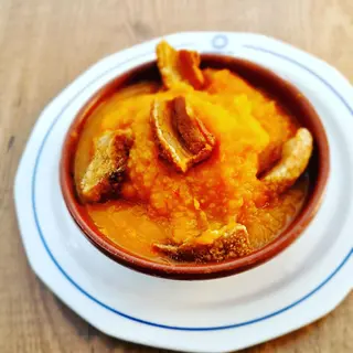 Patatas revolconas