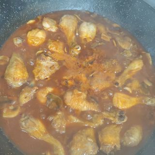 Jamoncitos de pollo con champiñones