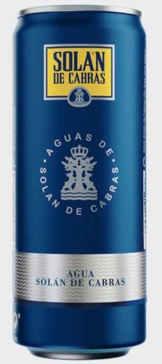 Agua con gas Solan de Cabras, lata de 330ml.
