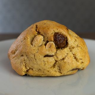Cookie de dúo de chocolates y cacahuete