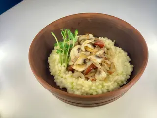 Качана каша з грибами та беконом (300g)