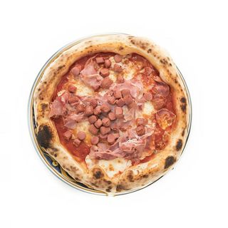 Pizza prosciutto y wurstel grande (45 cm.)
