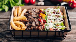 Duże danie z frytkami "Skurczybyk" dawniej "Zbaraniały"