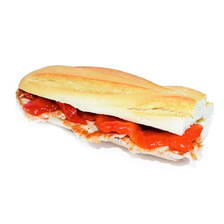 Bocata de lomo con pimiento de piquillo 