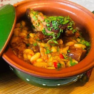 IAHNIE DE FASOLE CU CIOLAN