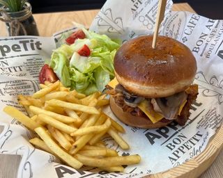 Бургер с дърпано свинско