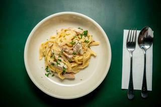 Tagliatelle Pollo Alfredo