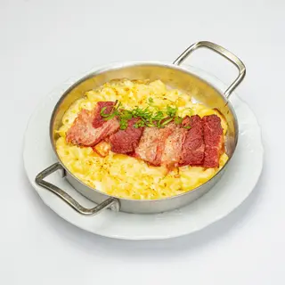 Mac n Cheese с говяжьим беконом