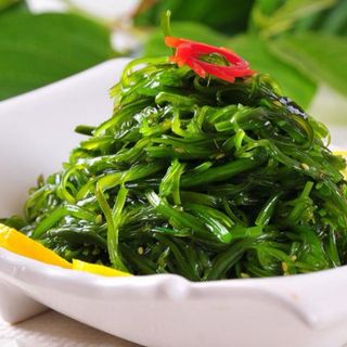 Insalata di alghe wakame