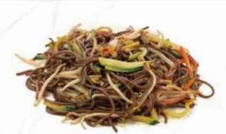 128 spaghetti di grano saraceno saltati con verdure