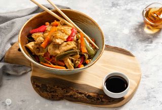 71. Пилешко със зеленчуци