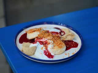 Сирники фісташка-вишня (300g)