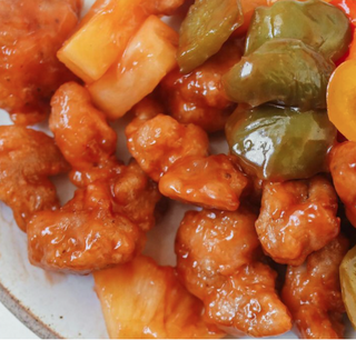 Salmón Crujiente Con Salsa Picante