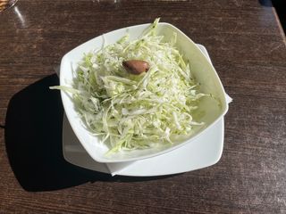 Salată de varză albă