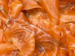 Слабосолений лосось (50г)