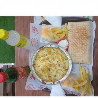 tacos poulet + pasticho poulet + 2 frites +2 boisson