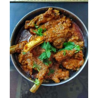 Mbuzi in Coconut Sauce