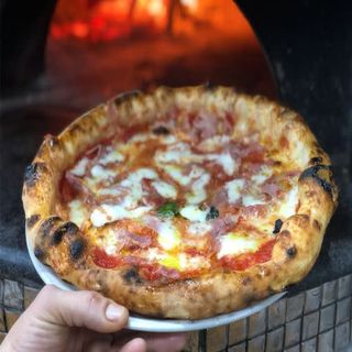Pizza De Jamón 