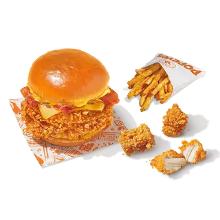 The Cheesy Crush + Patatas cajún + 3 Nuggets