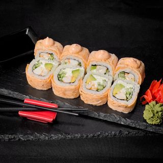 Філадельфія гриль з креветкою та Спайсі соусом (300г)