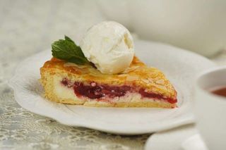 Пирог с клубникой и творогом (1пор)