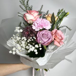 შერეული თაიგული ვარდებით 2087