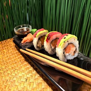 Kobe roll (arcoíris) (8 pzas)