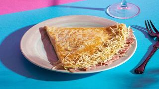 კრეპი ლორით და ყველით