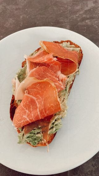 Tostada Aguacate, Tomate Y Jamón De Teruel 