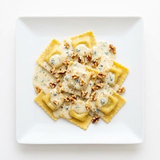 Ravioli Ricotta E Spinaci Con Gorgonzola E Noci