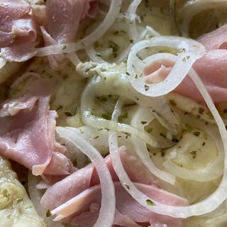 Pizza Fugazza Con Jamón (40 Cm.)