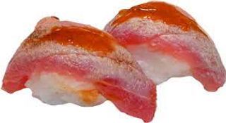 Nigiri atún flambeado (2 pza.)