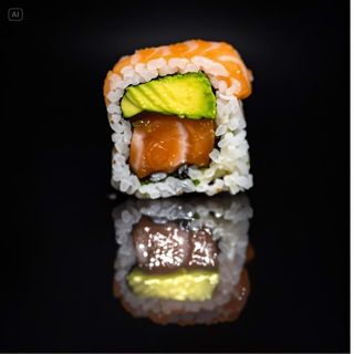 181. Salmón Aguacate. Salmon Avocado 8pcs