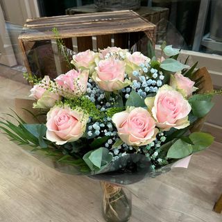 Ramo de 12 Rosas Rosas