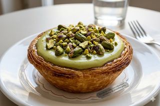 Pastel De Nata Con Cobertura De Crema De Pistacho