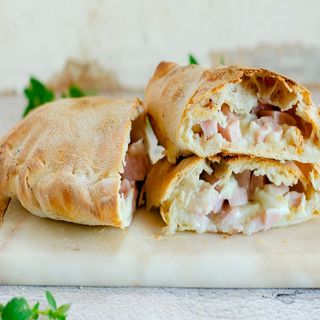 CALZONE JAMÓN YORK Y PORTOBELLO