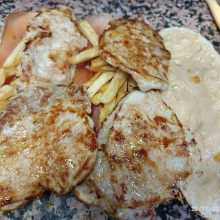 Baguette De Pollo Con Bacon Y Queso