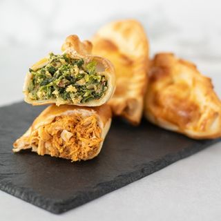 Empanada Argentina de carne picante (1 unid)