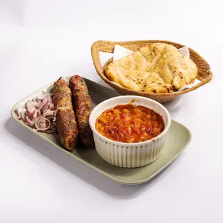 Gurmanski ćevapi s prilogom