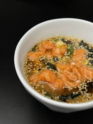 Місо-суп з лососем (гострий) (250 г)