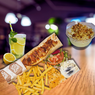 Sandwich Sarokhe Shawarma Poulet + Dessert + Limonade Libanaise
