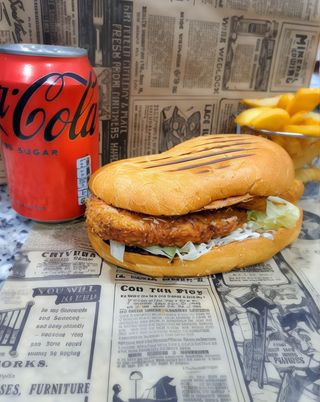 Huri's Crispy Chicken Burger