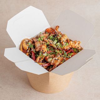 Wok udon sa piletinom