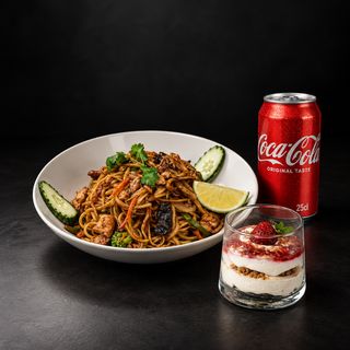 Nouilles Sautées Bœuf + Dessert au choix + Coca Cola