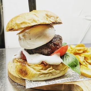 Estate addosso hamburger di vitello 220 g