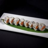 Uramaki spicy salmon