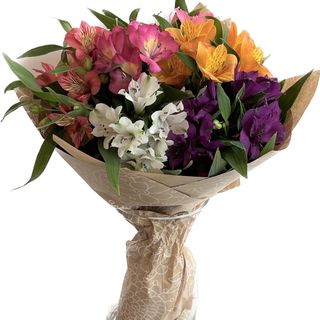 Букет от 11 бр.алстромерия  микс с опаковка