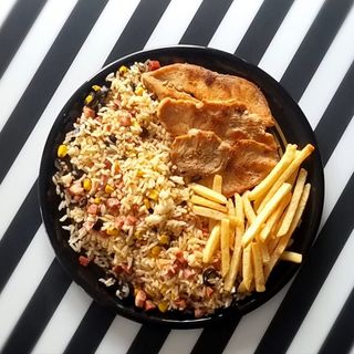 Filé de Frango com Arroz Brasileiro