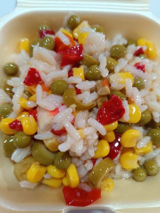 Ensalada De Arroz (Bandeja)